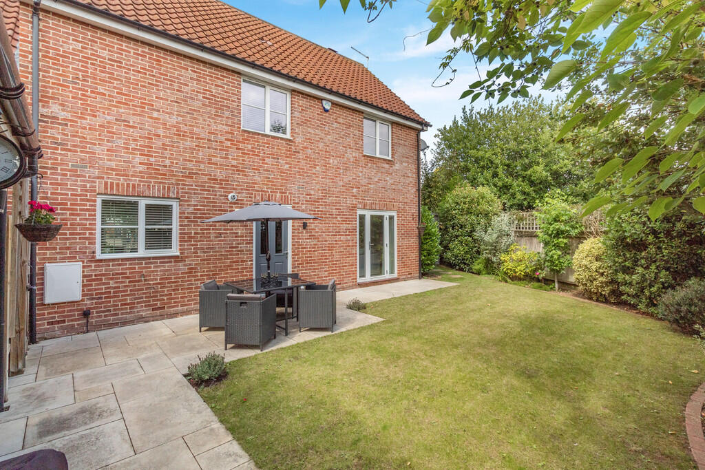 8659646-exterior0...