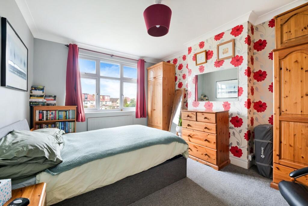 STONELEIGH AVENUE (7).jpg