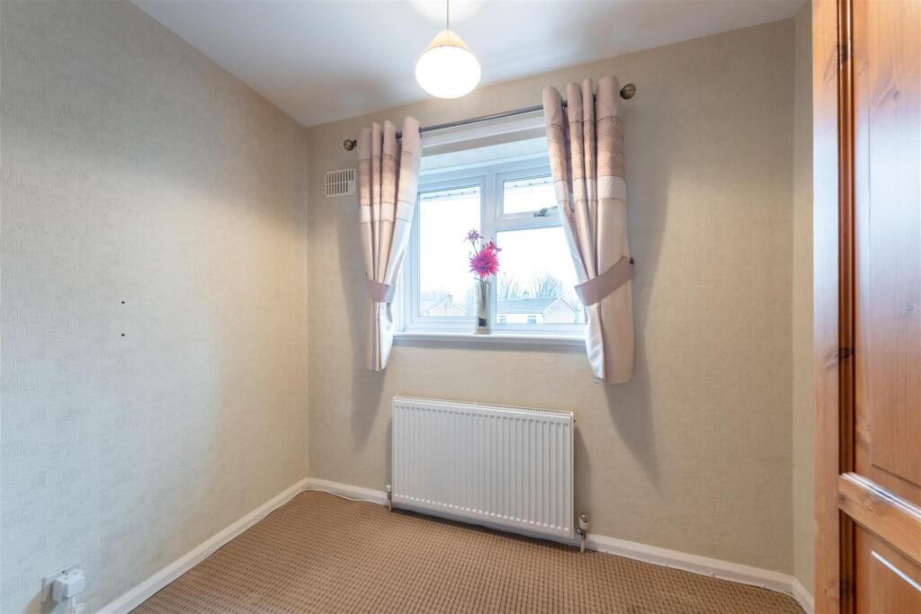 61 Blackcroft Avenue-015.jpg