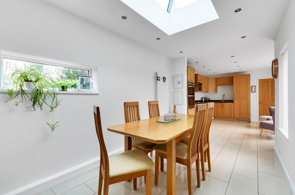 Dining/Kitchen