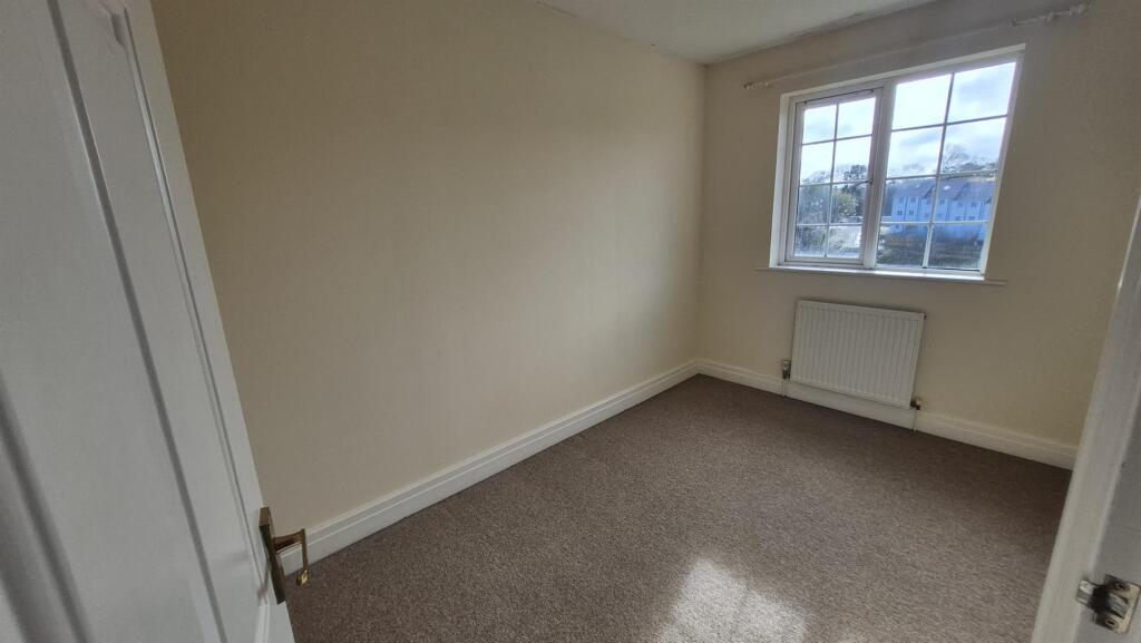 85aCR Bedroom 2 3.jpeg