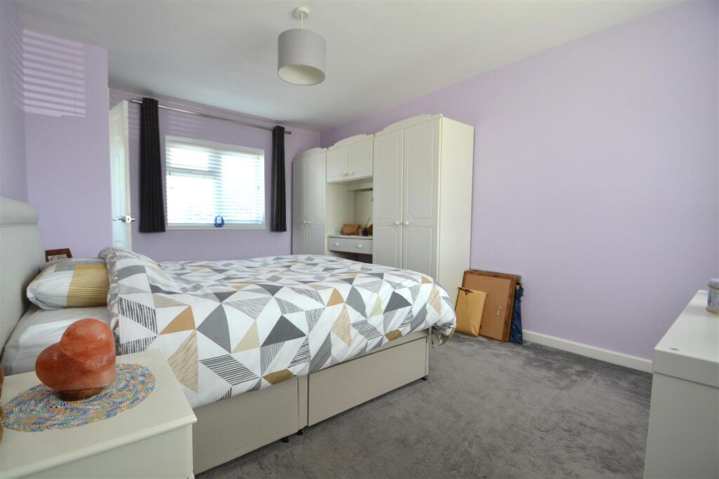 Bed 2.JPG
