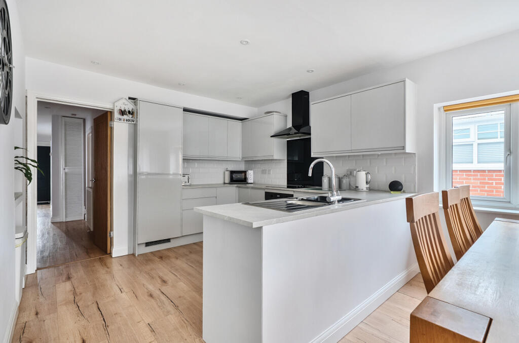 1302470-9-6838221...