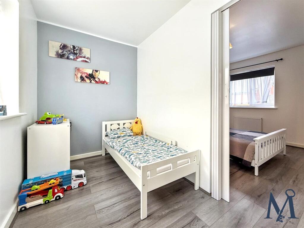 Bedroom 3 / Versatile Space