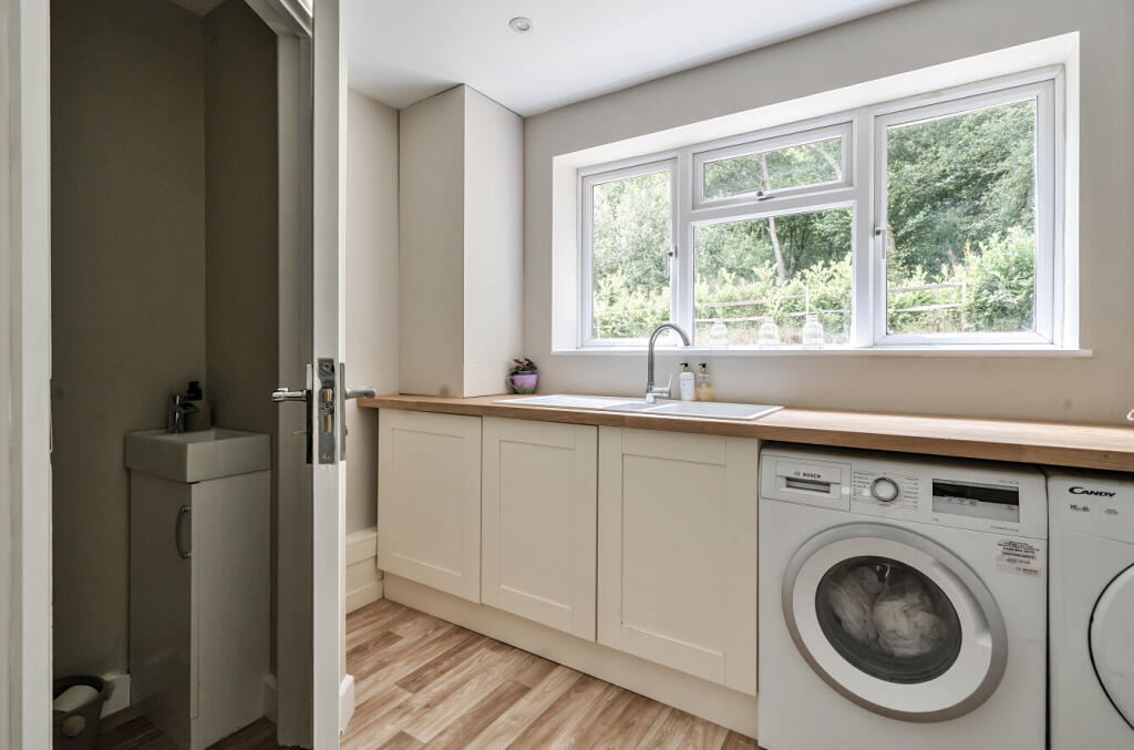 1296696-21-685a9b...