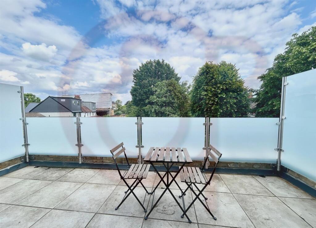 Bedroom 1-balcony.jpg