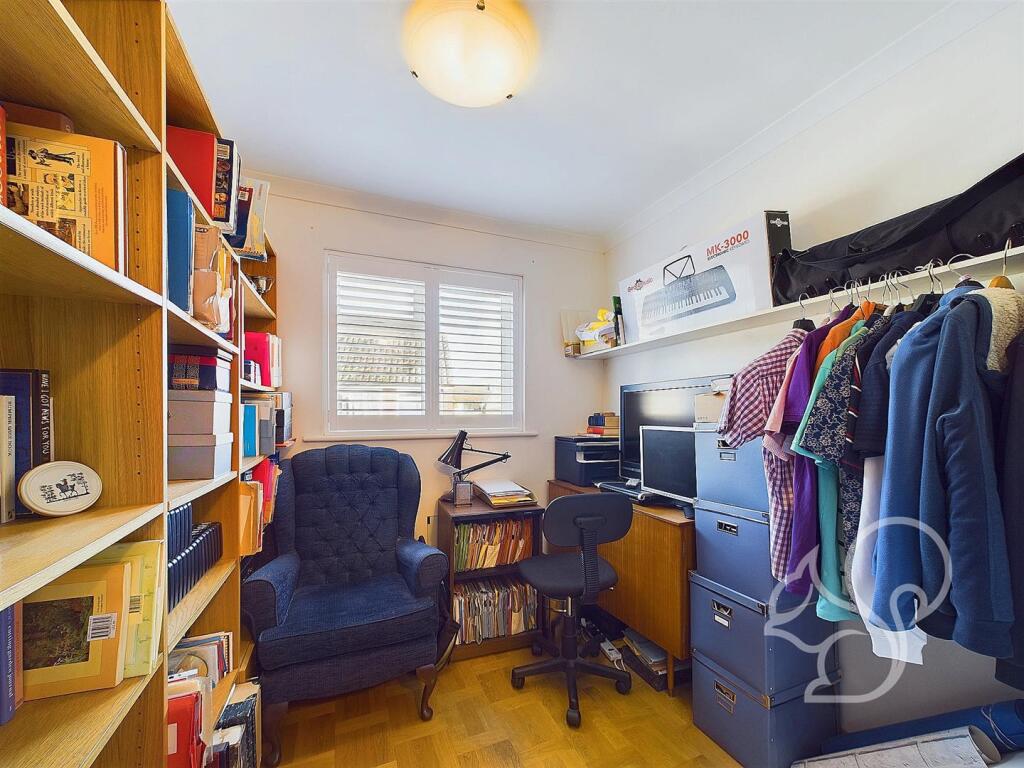 Bedroom/Office