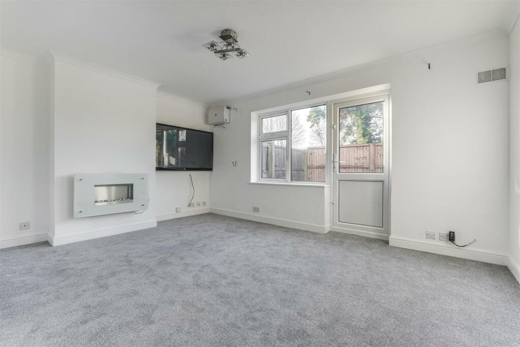 42 Gordon Hill-1.jpg