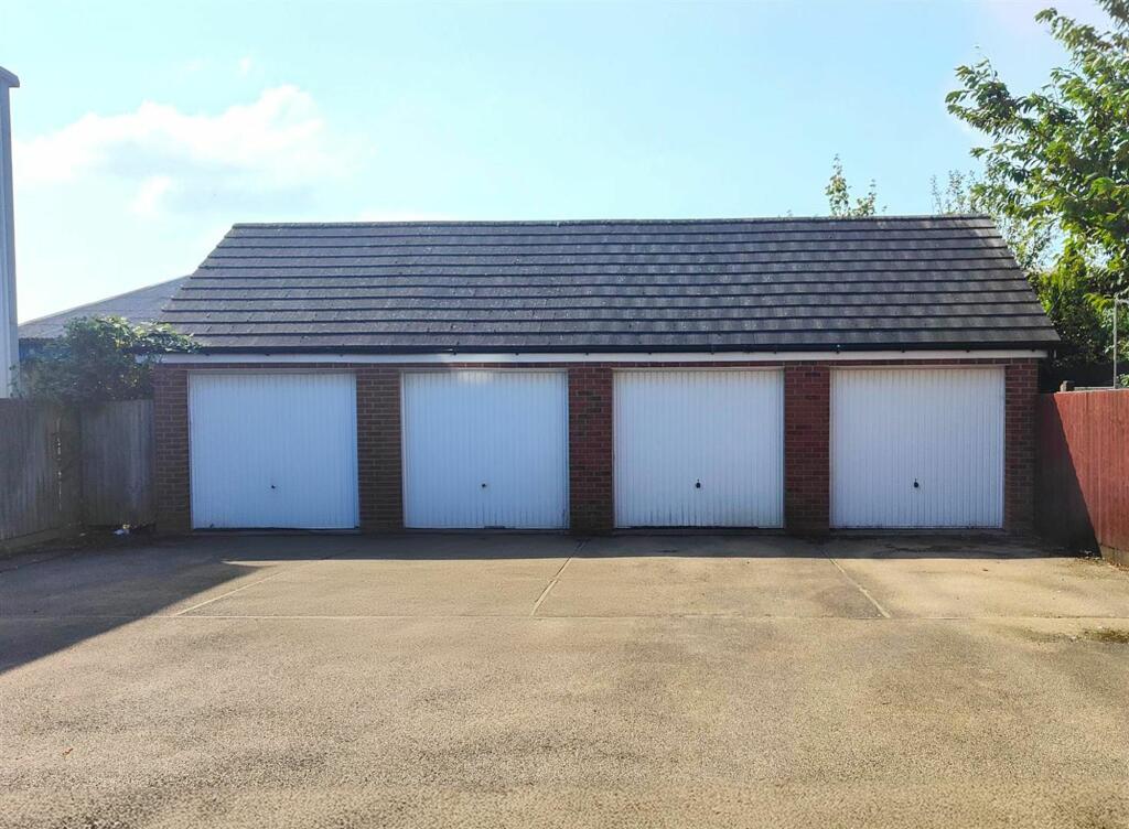 Garage Block
