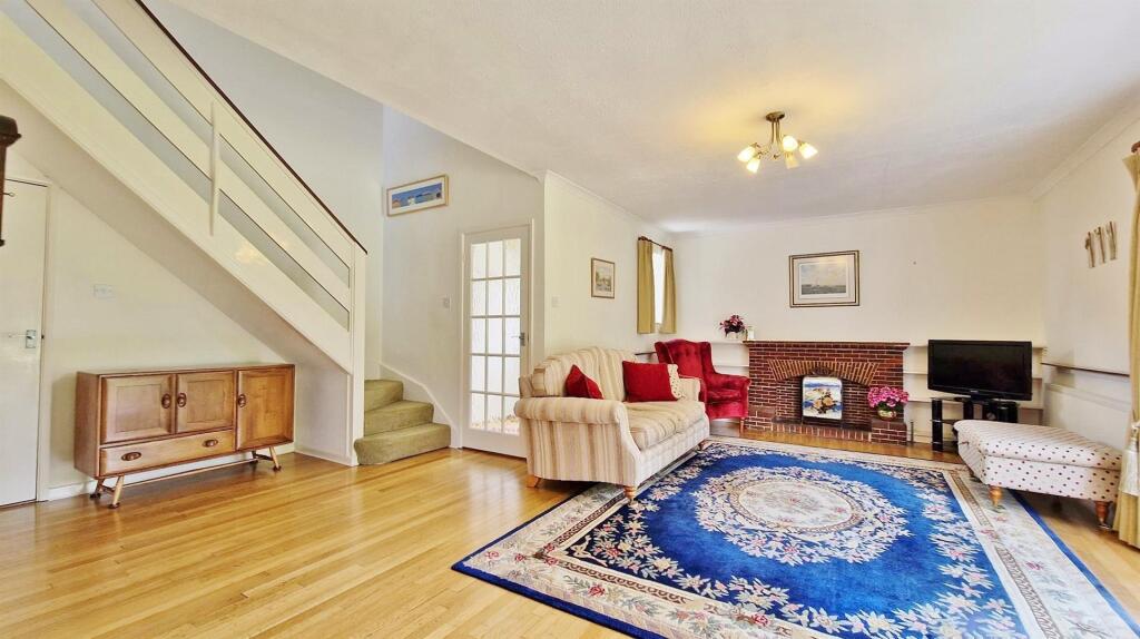 Lounge/Sitting Room