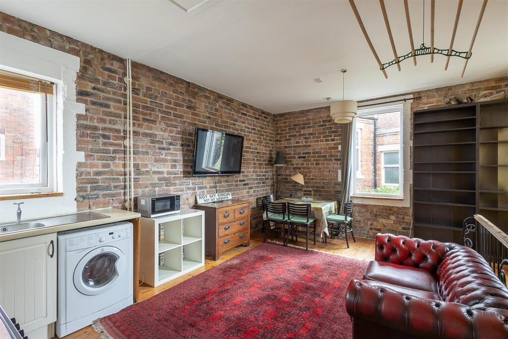 Open Plan Lounge/Kitchen