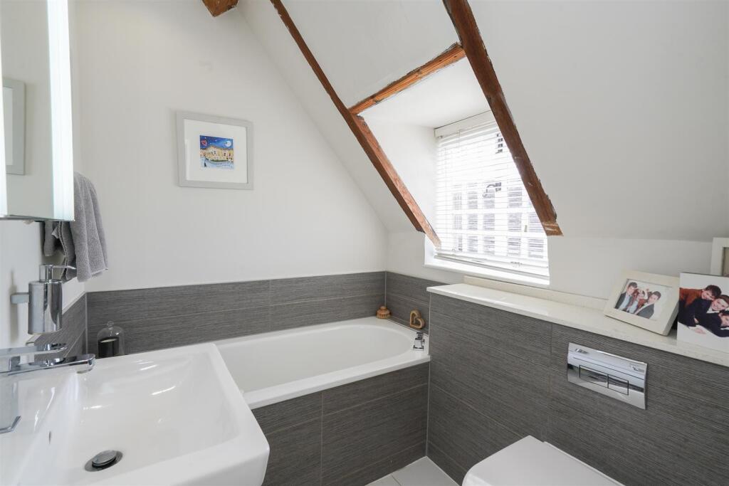 Pear Tree Cottage (19).jpg