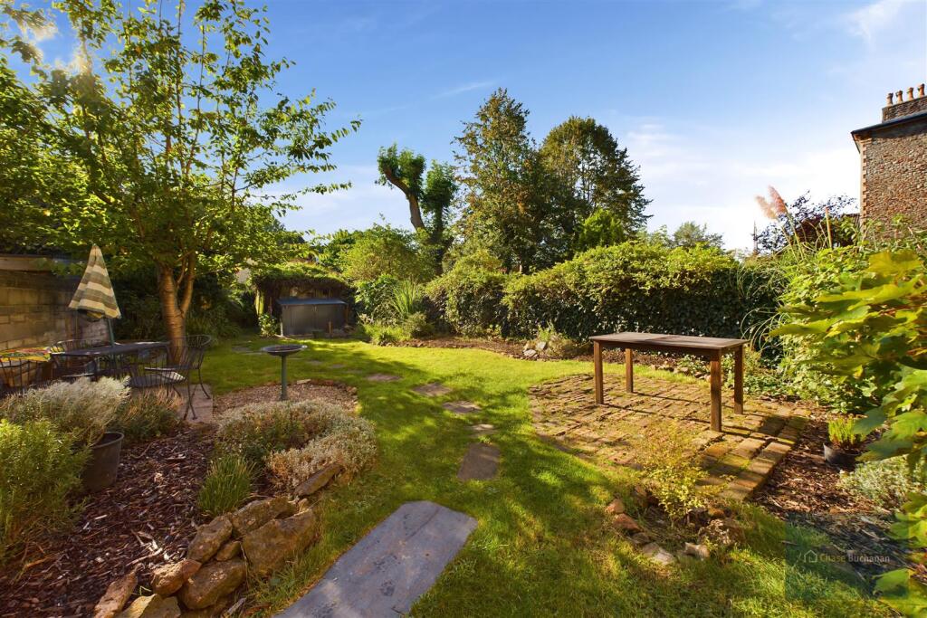 CAM02525G0-PR0121-ST