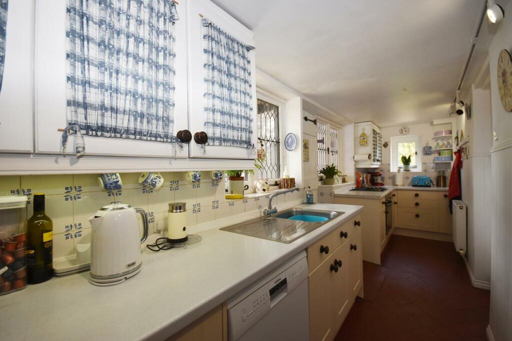 Kitchen.JPG