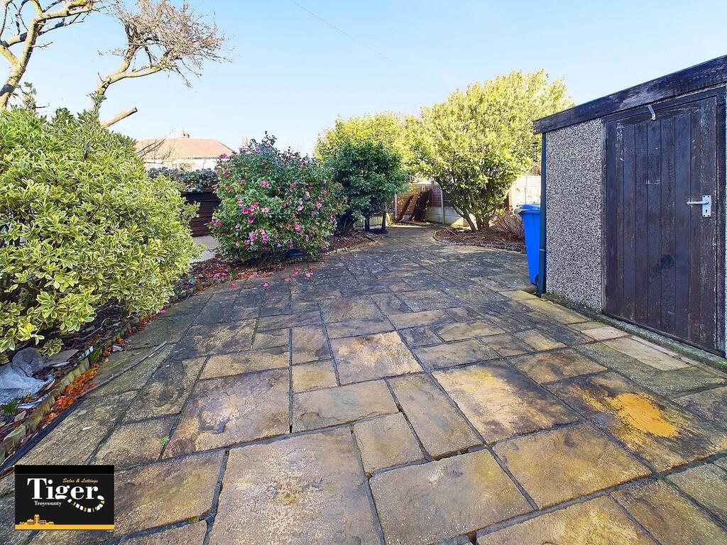 CAM02176G0-PR0470...