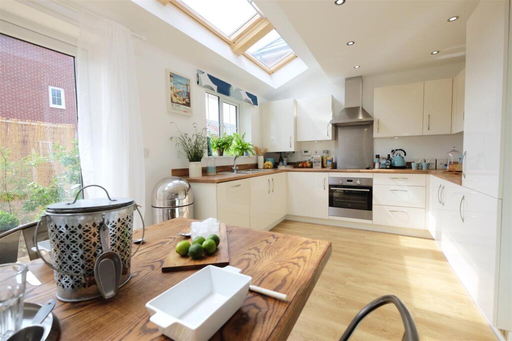 The Ellesmere Kitchen 2.jpg