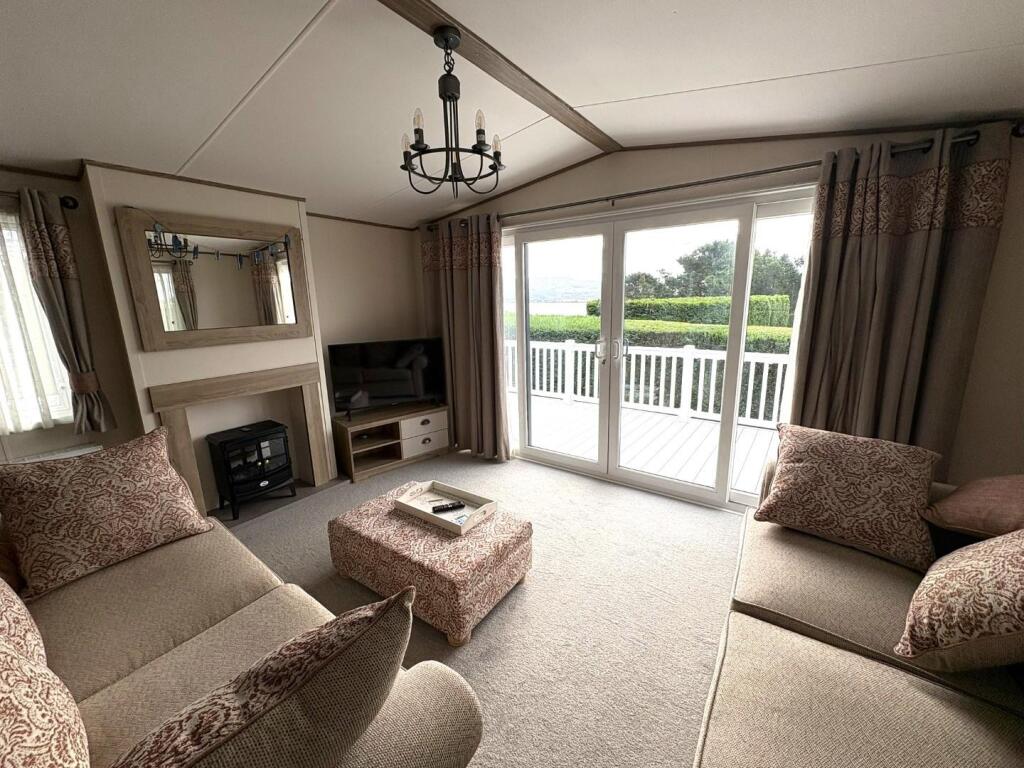 Living Area.JPEG
