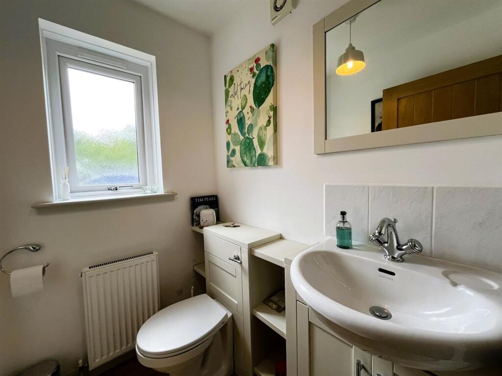 GUEST WC