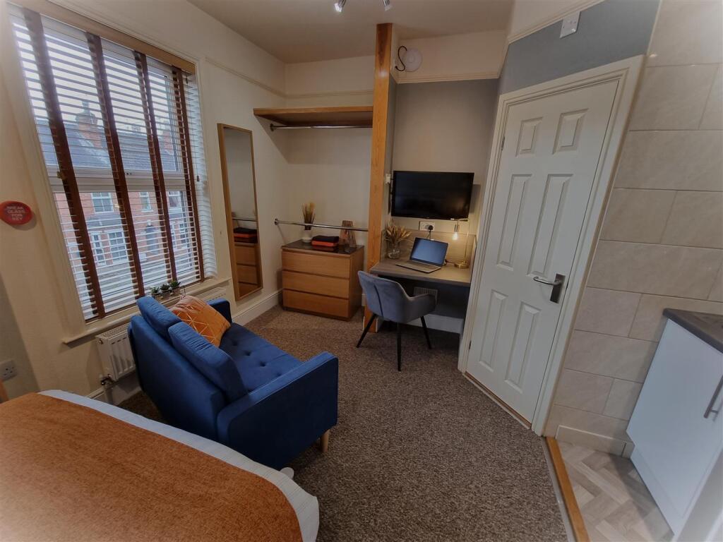 Richmond Road - Studio for 26/27