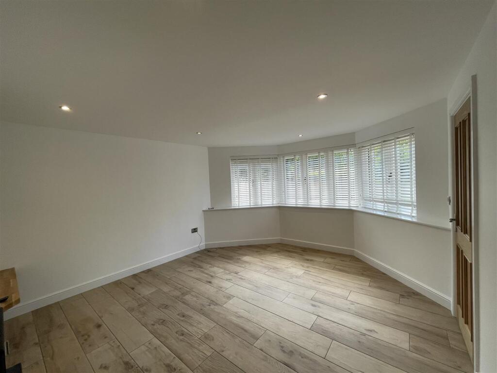 2 Manor Cottages - Living Room.JPG