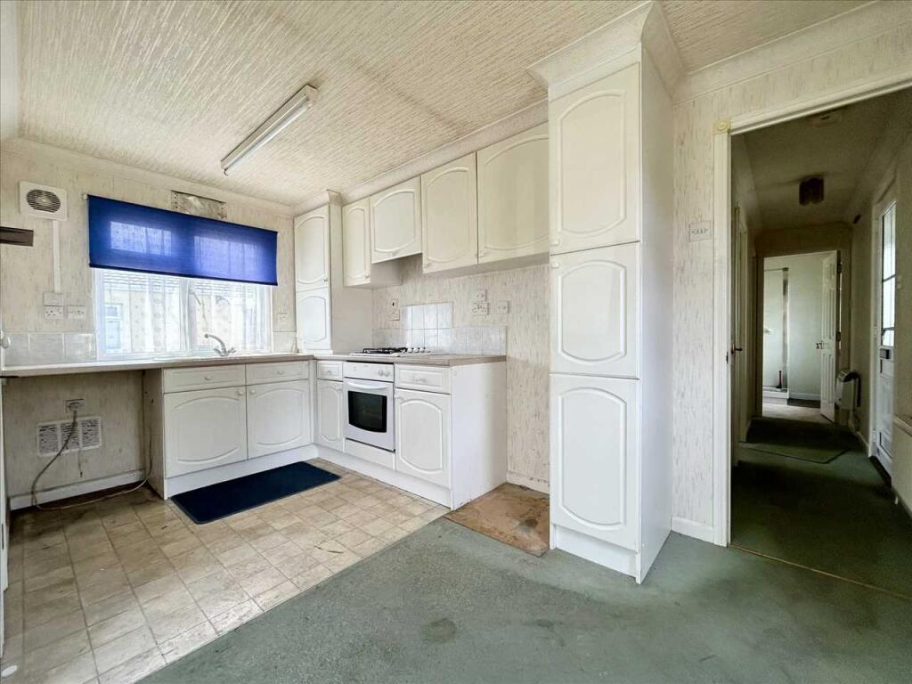KITCHEN DINING