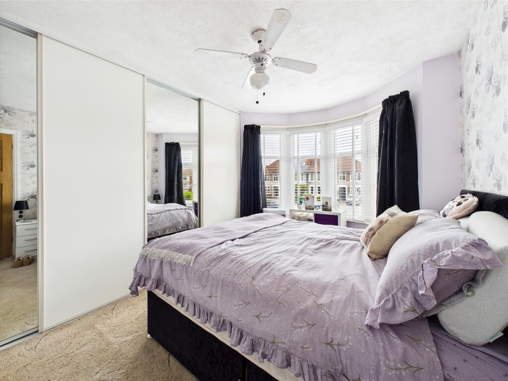 CAM05192G0-PR0073-STILL012