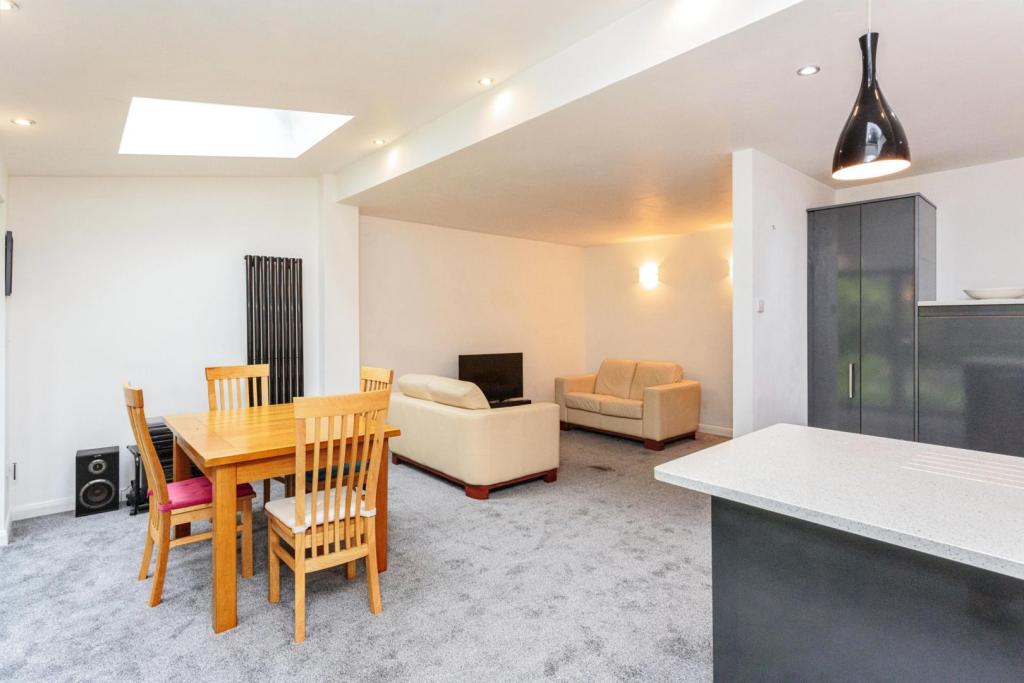 Living / Dining Room