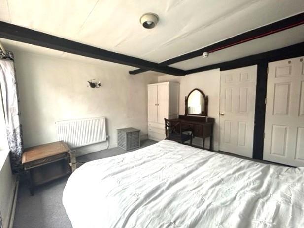 bedroom.jpg