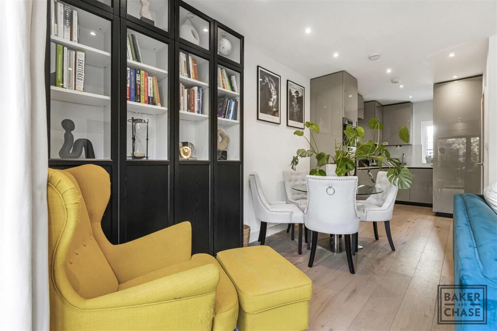 Kitchen / Lounge (Open-Plan)