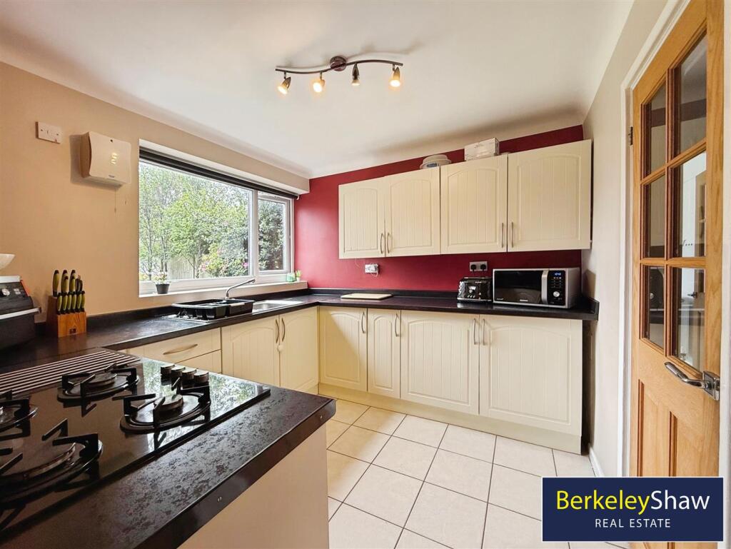 92f461c0--4F8E-BD78-1C8757152064-41112-000005E2460