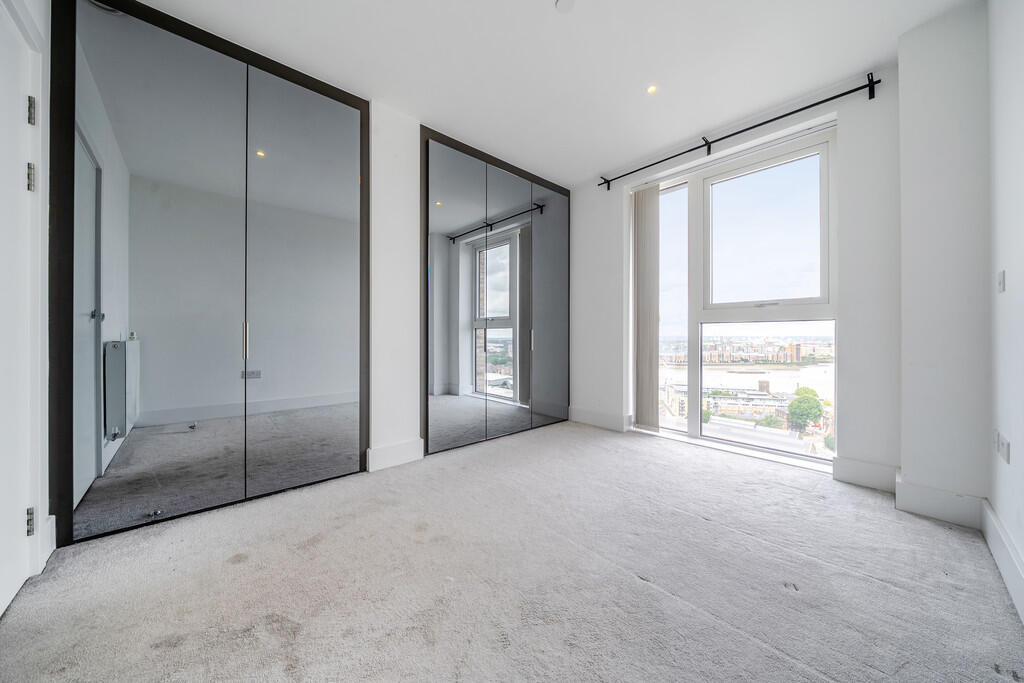 1332566-12-688cbd...