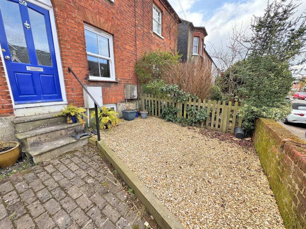 Front garden.jpg