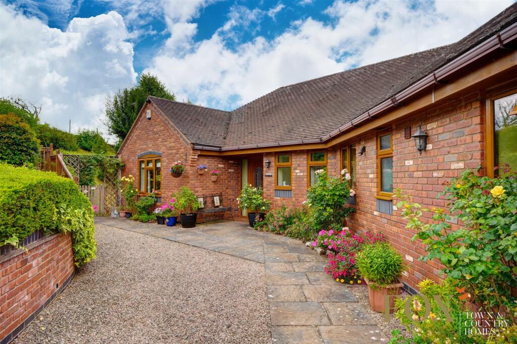 Valley Views (18).jpg