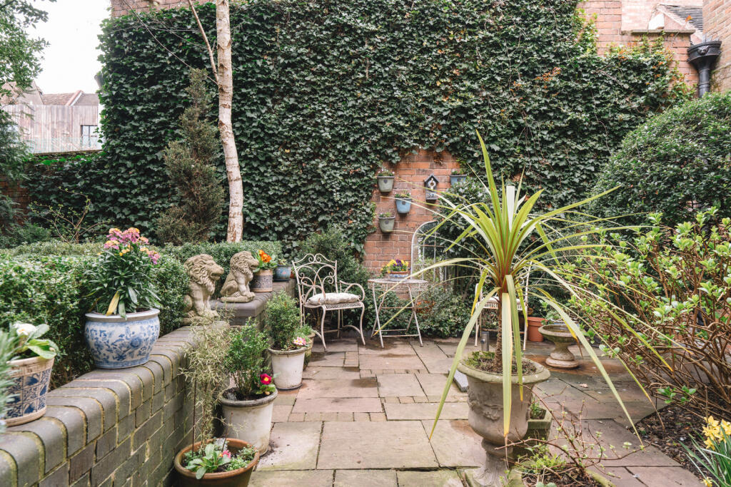 272571 - TheDispensary_HighRes-58.jpg