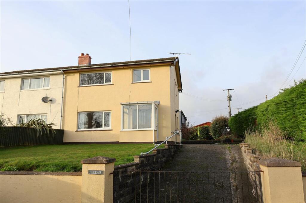 Hillside, Clarbeston, Clarbeston Road