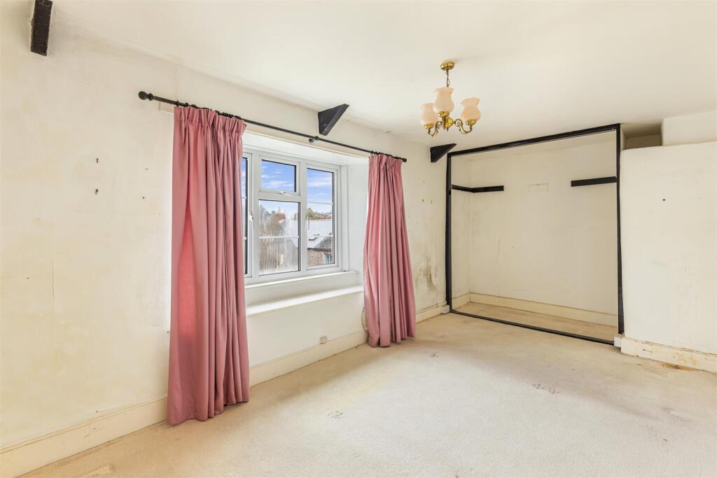 A20 - Brook Street, Higher Cottage, slapton - 2510