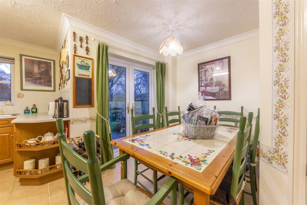 37 Birch Grove-19.jpg