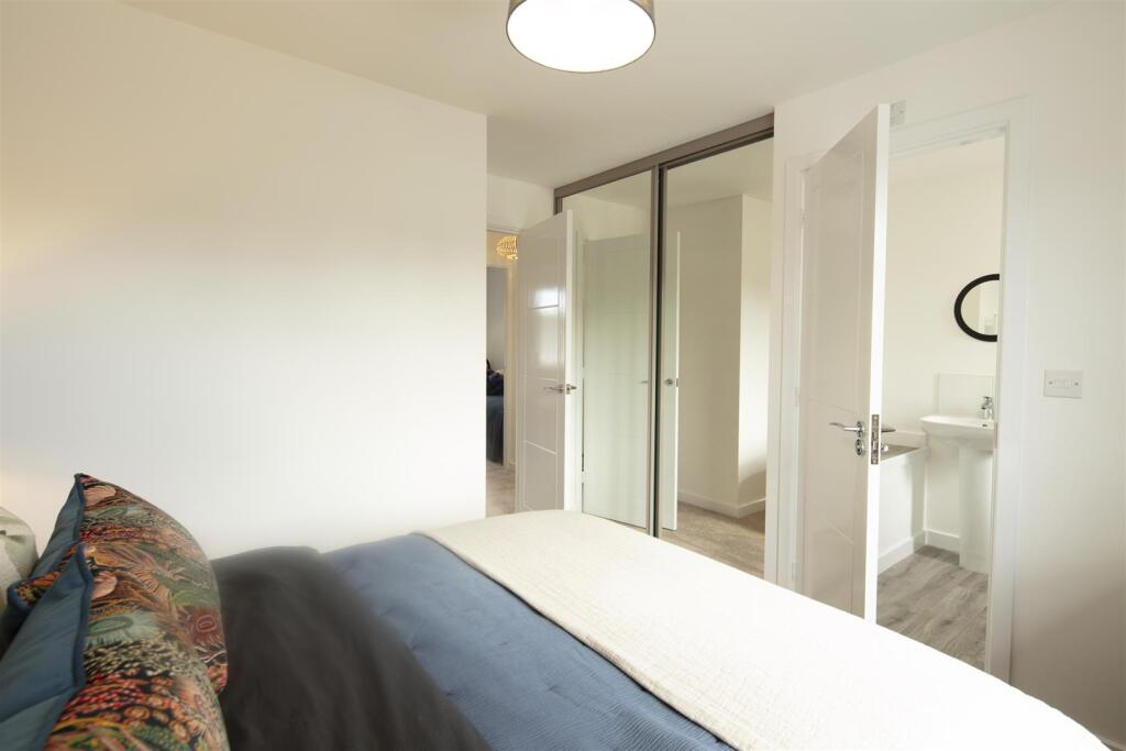 Principal bedroom