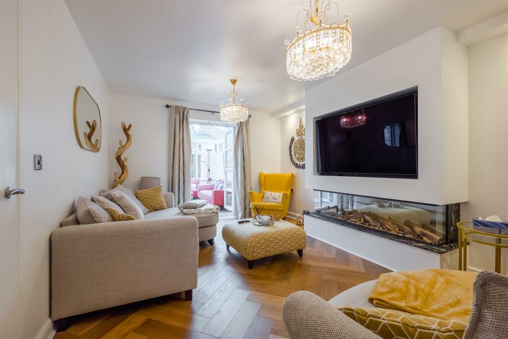 lounge.jpg