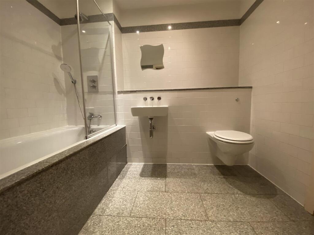 Bathroom.jpeg