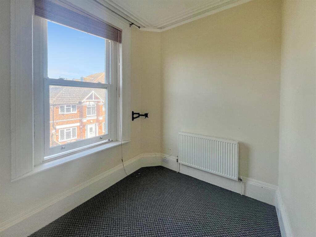 Bedroom 2.jpg