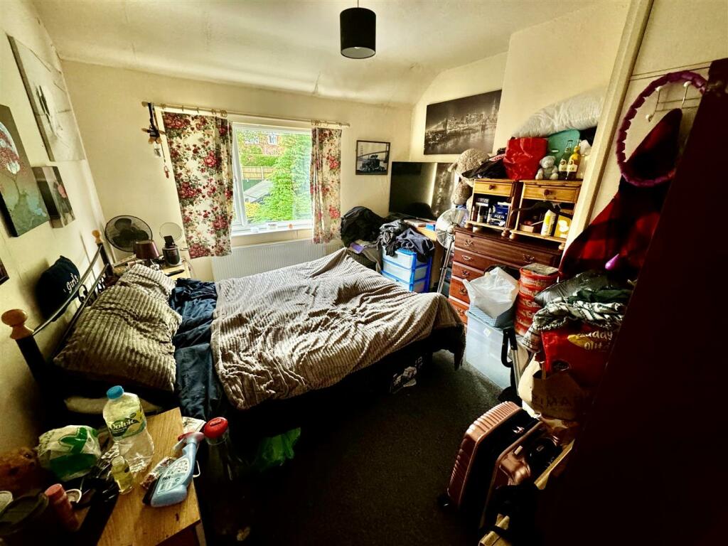 bedroom 3.jpg