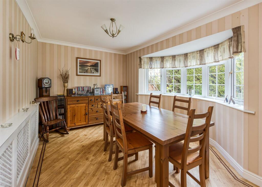 3 Greenhill Court-dining.jpg