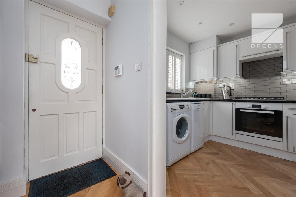 8 Belmont Close_0008.jpg