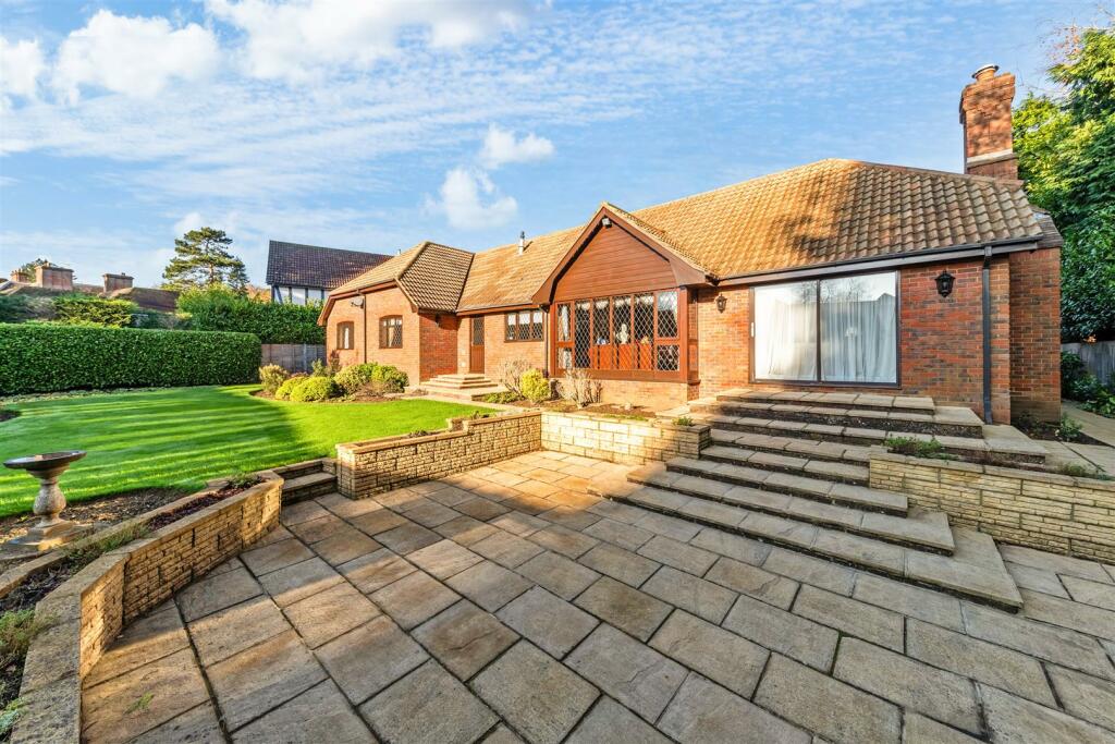 ACORN GROVE, 9 EXTERNALS- (2).jpg