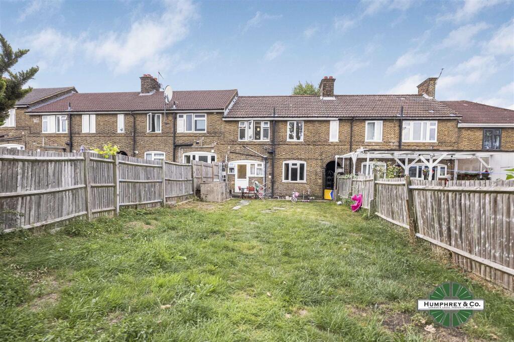 5 Twybridge Way -013.jpg