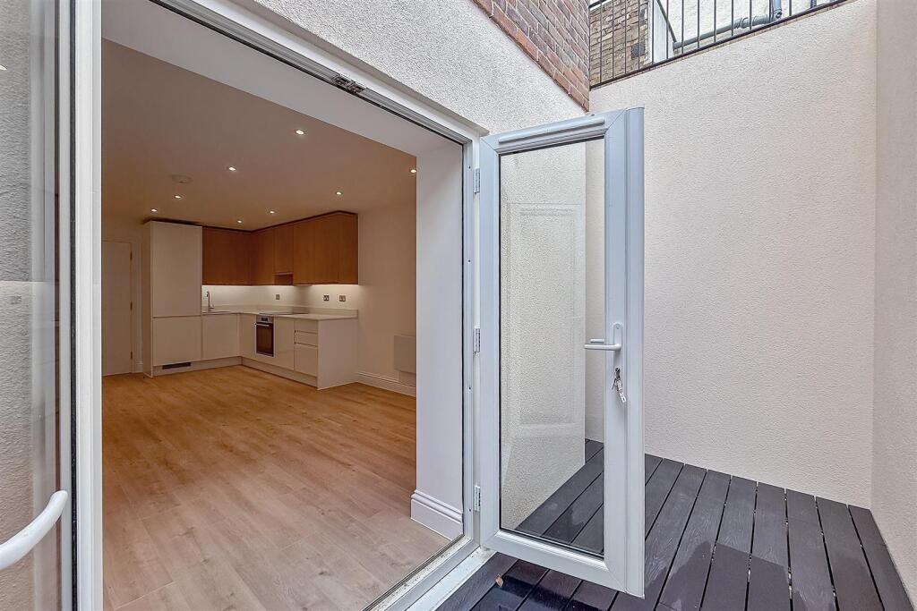 382HatfieldRoad-18.jpg