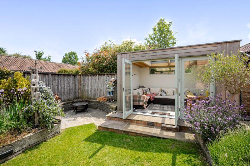 Purpose built studio/home office