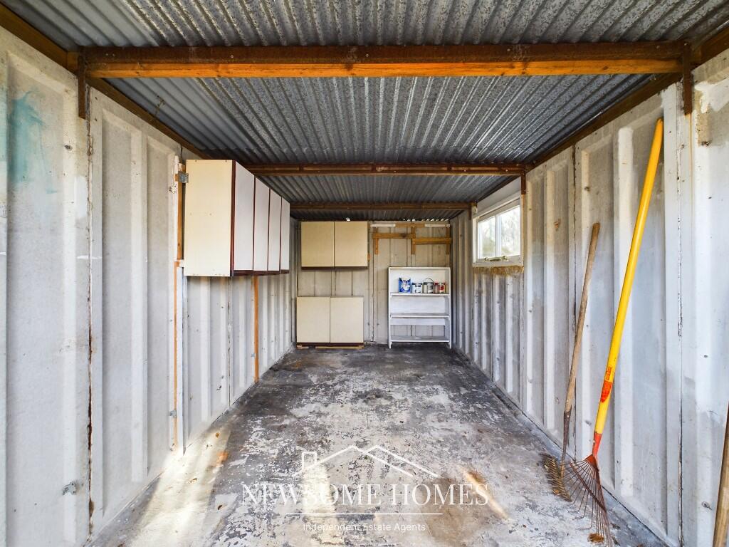 Detached Garage