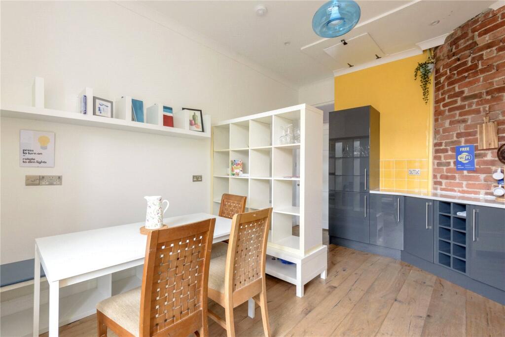 Kitchen/Dining